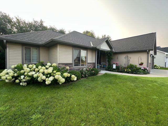 408 21st Avenue N, Sartell, MN 56377