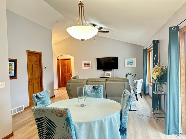 408 21st Avenue N, Sartell, MN 56377