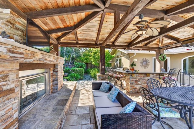 19094 Saratoga Glen Place, Saratoga, CA 95070