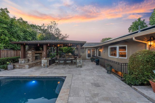 19094 Saratoga Glen Place, Saratoga, CA 95070