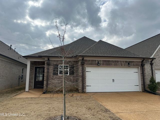 335 Flower Garden Drive, Southaven, MS 38671