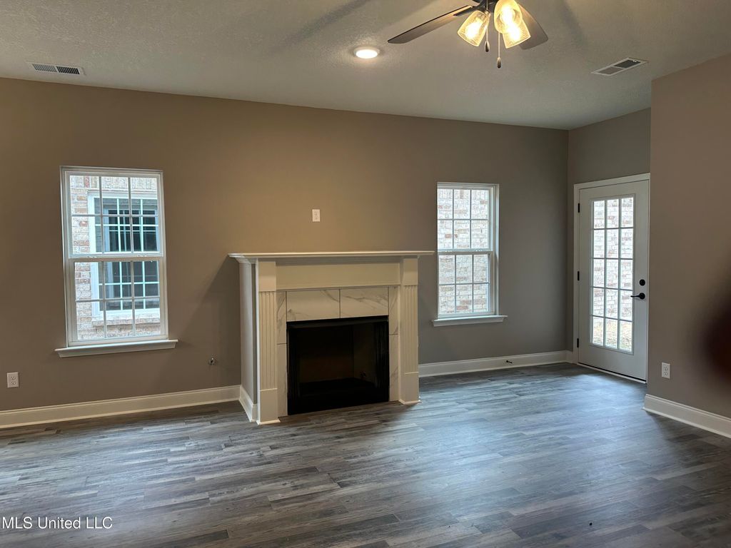 335 Flower Garden Drive, Southaven, MS 38671 — photo 4