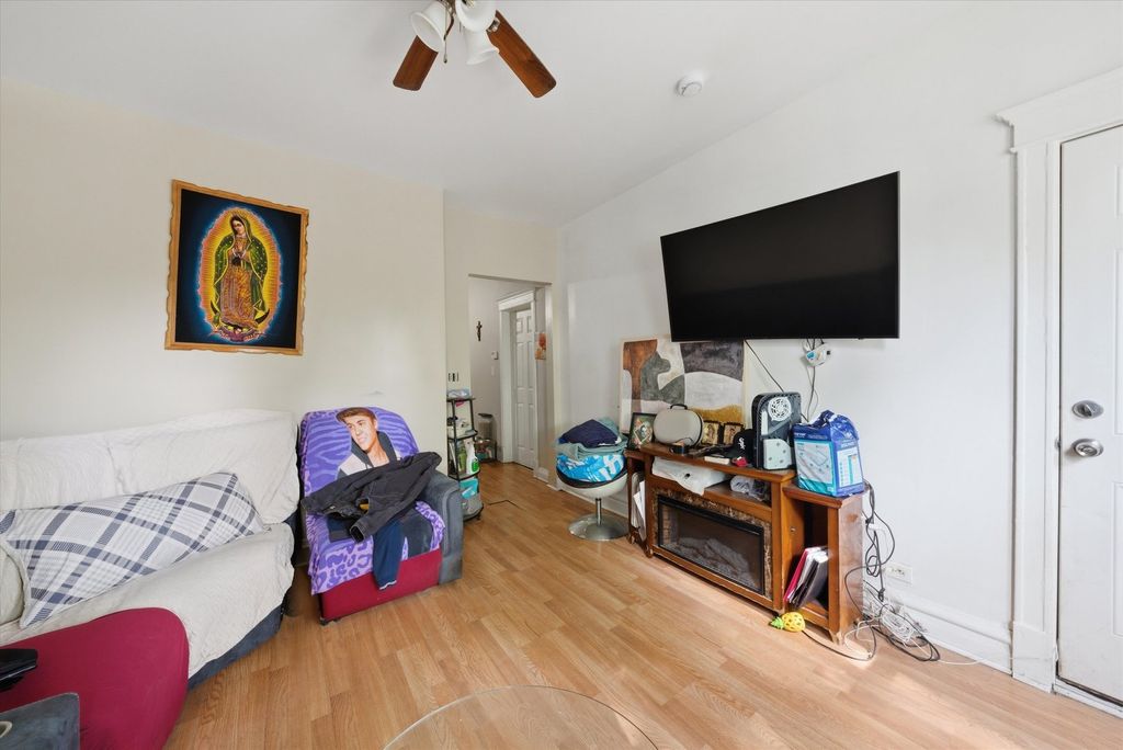 Image 19 of property listing at 2736 S Kildare Avenue, Chicago, IL 60623