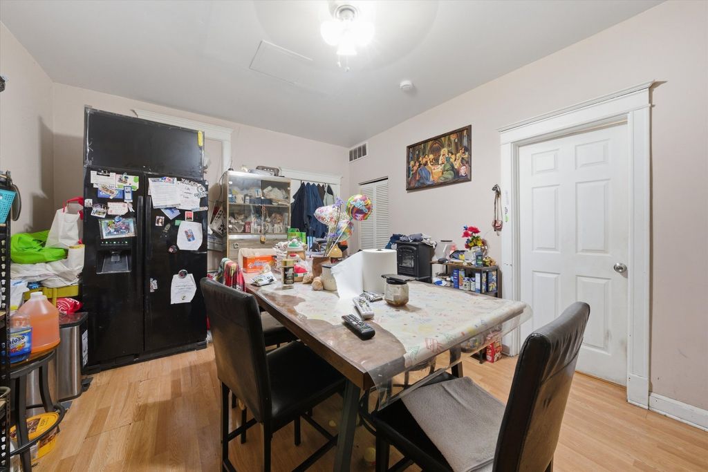 Image 22 of property listing at 2736 S Kildare Avenue, Chicago, IL 60623