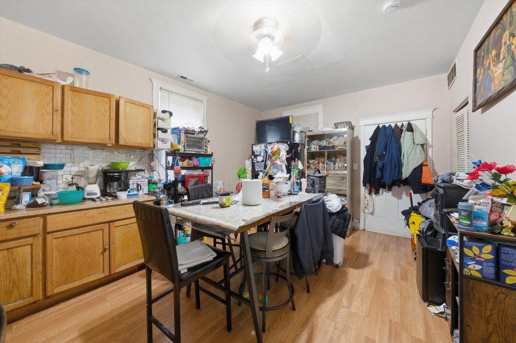 Image 24 of property listing at 2736 S Kildare Avenue, Chicago, IL 60623