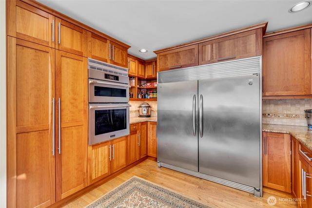 6490 NE Monte Vista Drive, Bainbridge Island, WA 98110