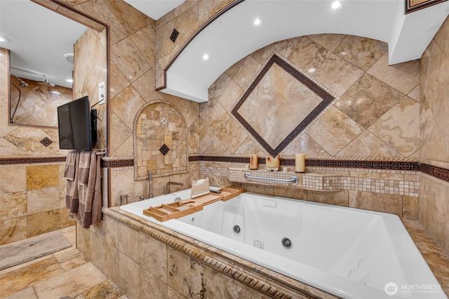 6490 NE Monte Vista Drive, Bainbridge Island, WA 98110