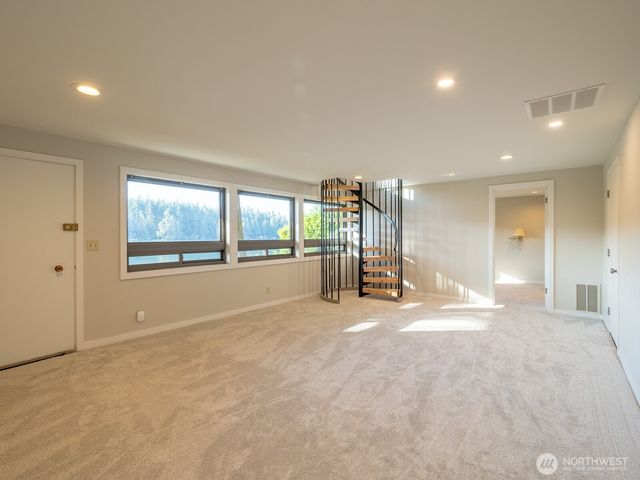 6490 NE Monte Vista Drive, Bainbridge Island, WA 98110