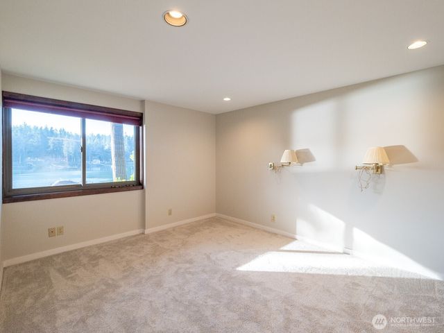 6490 NE Monte Vista Drive, Bainbridge Island, WA 98110