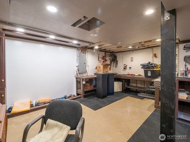 6490 NE Monte Vista Drive, Bainbridge Island, WA 98110