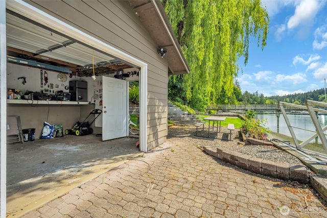 6490 NE Monte Vista Drive, Bainbridge Island, WA 98110