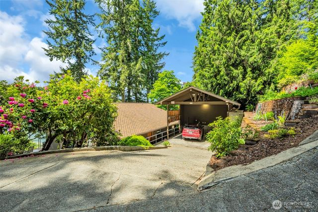 6490 NE Monte Vista Drive, Bainbridge Island, WA 98110