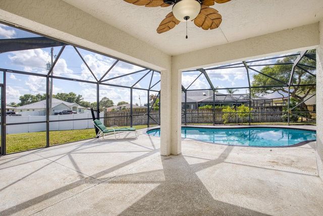 4605 NW Gastonia Street, Port St. Lucie, FL 34983