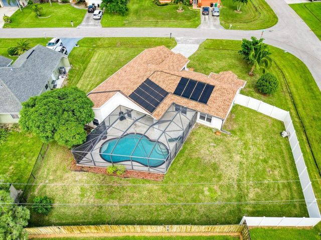 4605 NW Gastonia Street, Port St. Lucie, FL 34983