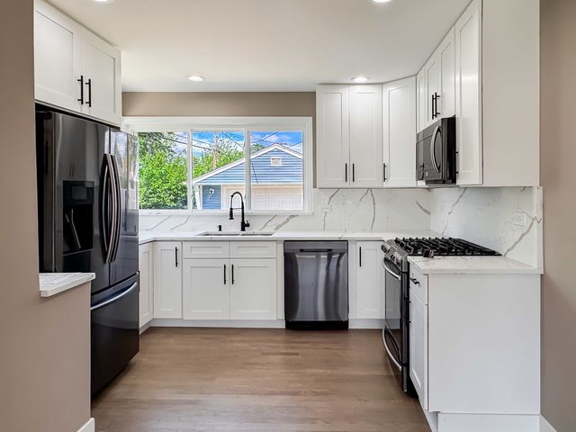 1847 Boeger Avenue, Westchester, IL 60154