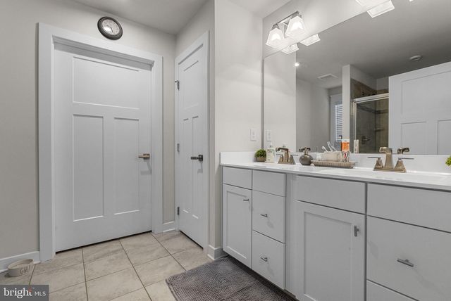 80 SENATORS WAY, Berlin, NJ 08009