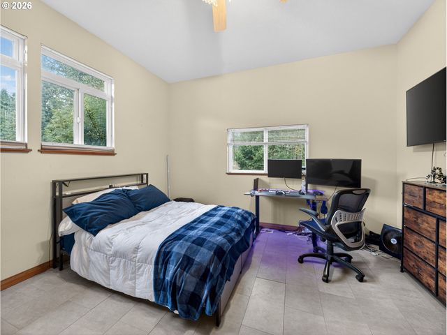 16433 S FORSYTHE Rd, Oregon City, OR 97045