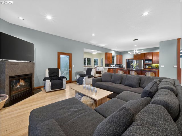 16433 S FORSYTHE Rd, Oregon City, OR 97045