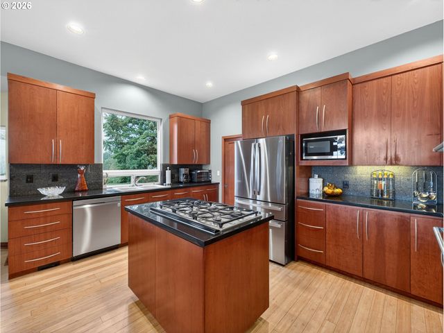 16433 S FORSYTHE Rd, Oregon City, OR 97045