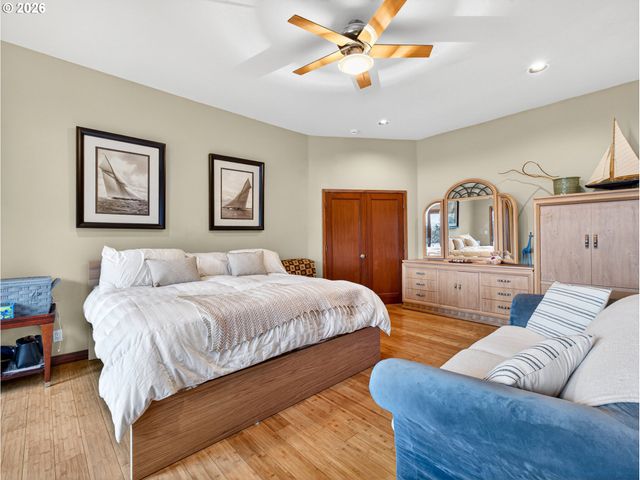 16433 S FORSYTHE Rd, Oregon City, OR 97045