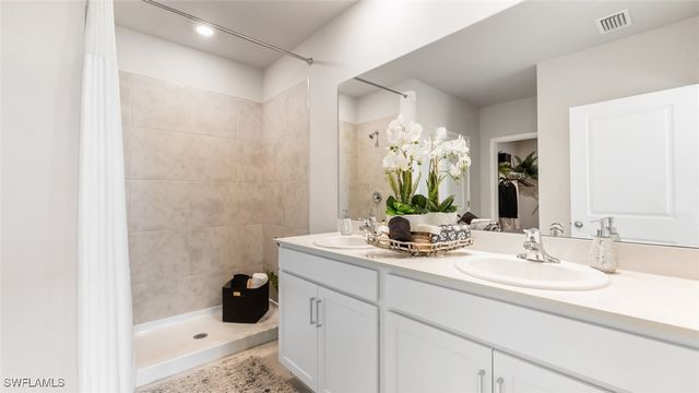 17728 SHADE TREE LOOP, Punta Gorda, FL 33982