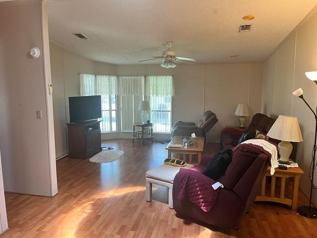 240 Mangrove Bay Place, Fort Pierce, FL 34982