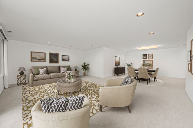 1125 Lake Cook Road 209, Northbrook, IL 60062