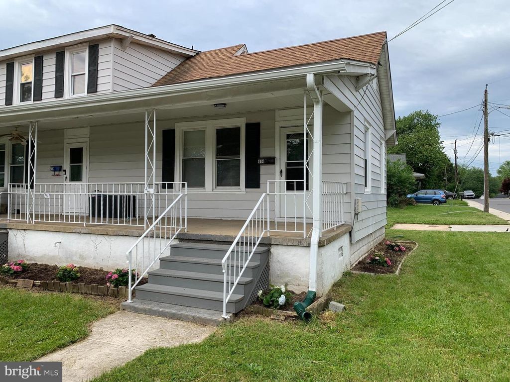 Image 2 of property listing at 412 BROADVIEW BLVD N, Glen Burnie, MD 21061