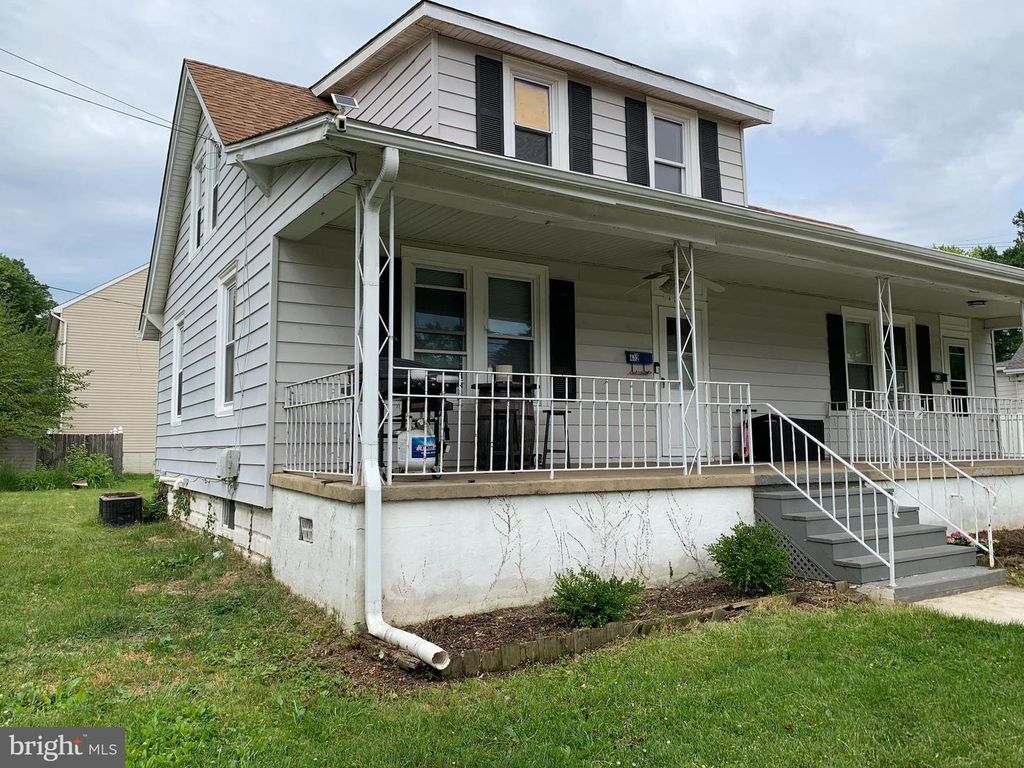 Image 3 of property listing at 412 BROADVIEW BLVD N, Glen Burnie, MD 21061