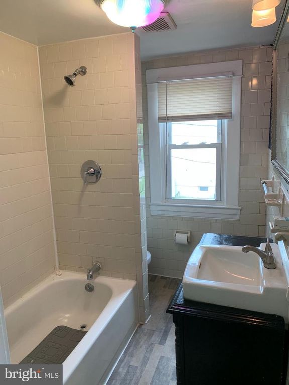 Image 8 of property listing at 412 BROADVIEW BLVD N, Glen Burnie, MD 21061