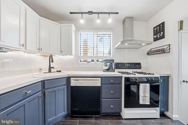 55 MUNN AVE, Cherry Hill, NJ 08034