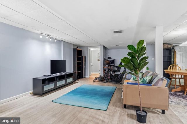 55 MUNN AVE, Cherry Hill, NJ 08034