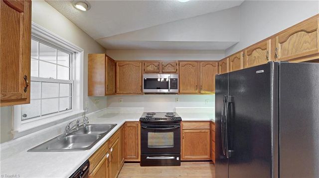 3133 HIGH BRIDGE Circle, Jamestown, NC 27285