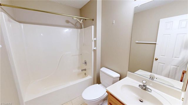 3133 HIGH BRIDGE Circle, Jamestown, NC 27285