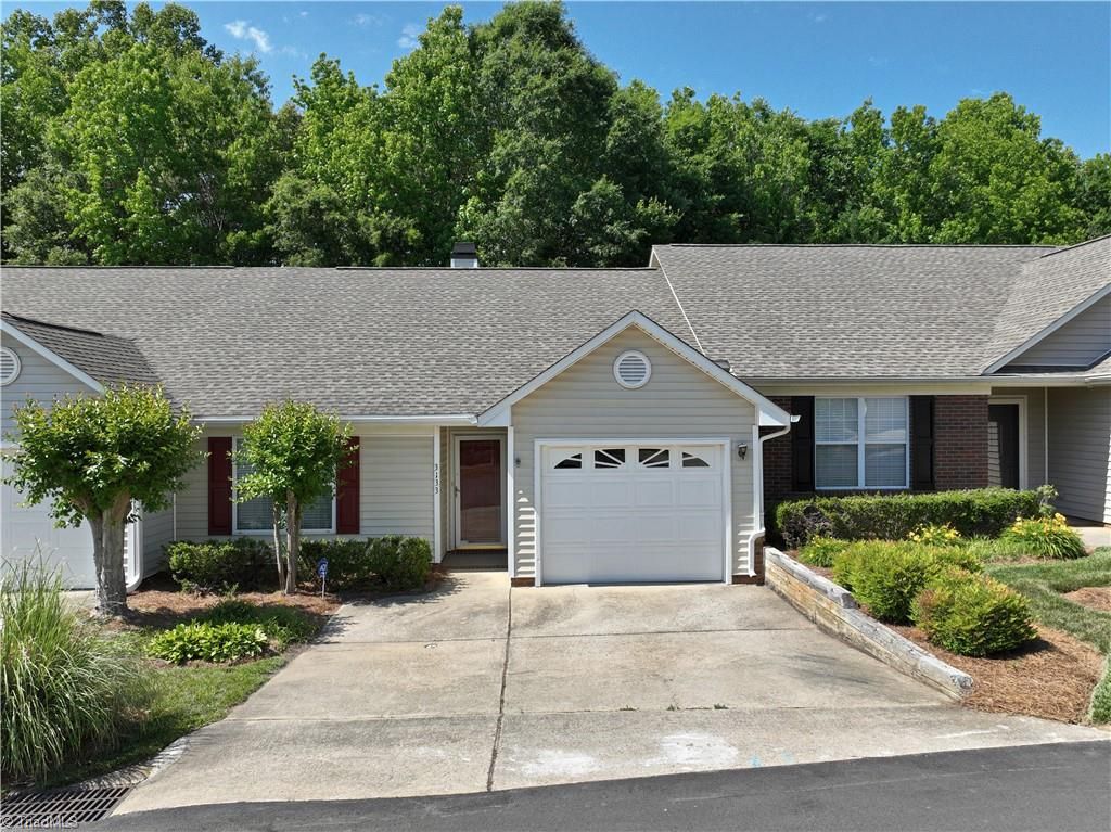 3133 HIGH BRIDGE Circle, Jamestown, NC 27285
