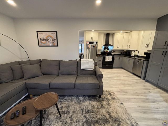 1519 W 5th, Emporia, KS 66801