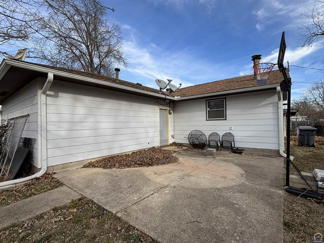 1519 W 5th, Emporia, KS 66801