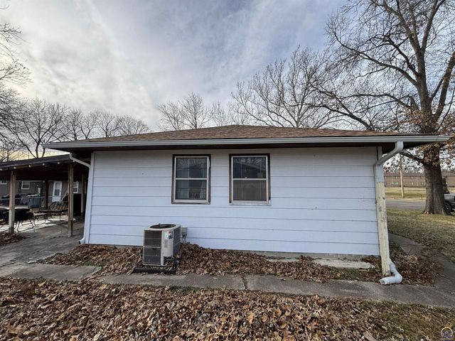 1519 W 5th, Emporia, KS 66801