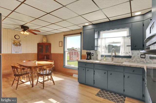 1383 FAIRVIEW DR, Leesport, PA 19533