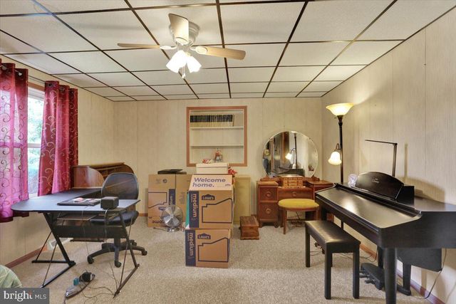 1383 FAIRVIEW DR, Leesport, PA 19533