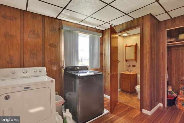 1383 FAIRVIEW DR, Leesport, PA 19533
