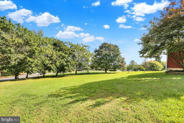 1383 FAIRVIEW DR, Leesport, PA 19533