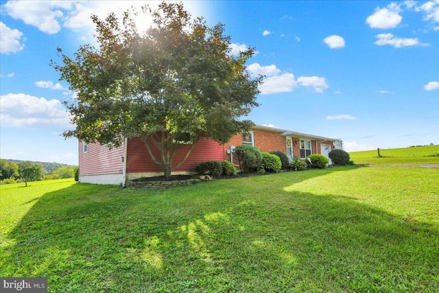 1383 FAIRVIEW DR, Leesport, PA 19533