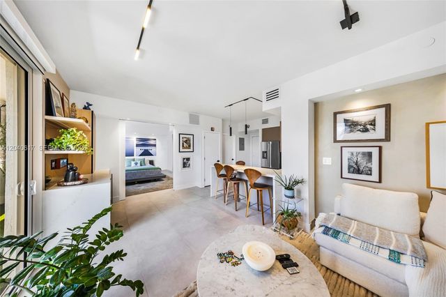 1621 Bay Road PH4, Miami Beach, FL 33139