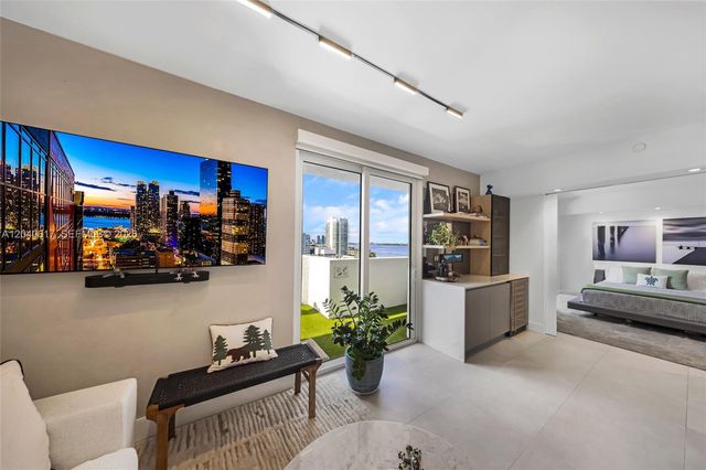 1621 Bay Road PH4, Miami Beach, FL 33139