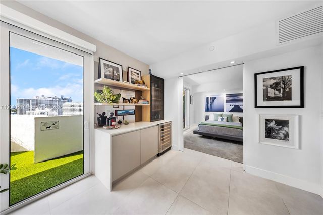 1621 Bay Road PH4, Miami Beach, FL 33139