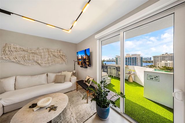 1621 Bay Road PH4, Miami Beach, FL 33139