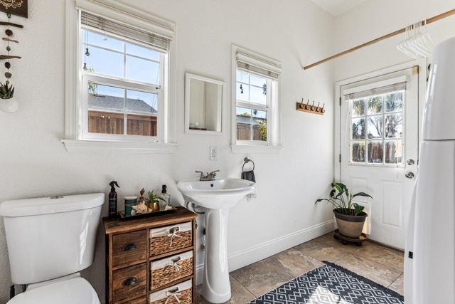 219 Persifer St, Folsom, CA 95630