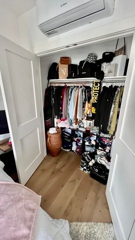 144 Old Colony Ave 502, Boston, MA 02127