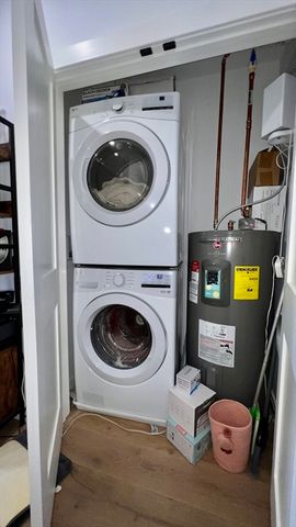 144 Old Colony Ave 502, Boston, MA 02127